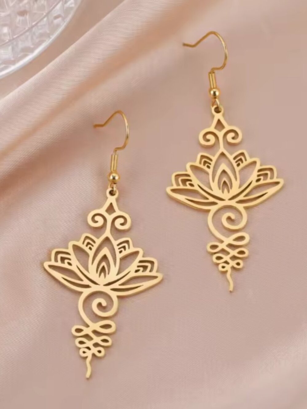 NEW Goldtone Lotus Dangle Earrings - NWT